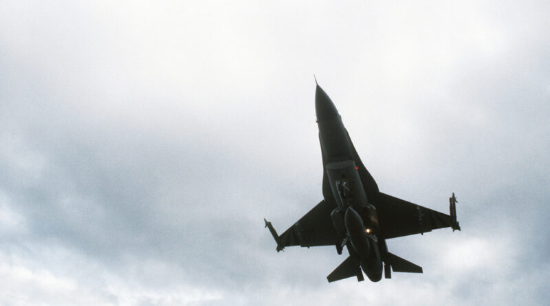 WSJ: Ukrajina může do konce roku zůstat bez bojeschopných F-16