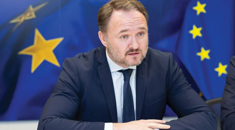 Evropský komisař: Po odmítnutí ruských paliv je EU závislá na USA