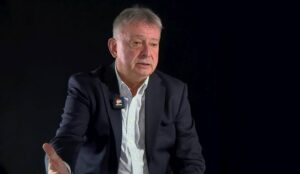 Generál Jozef Viktorín: Opozice má řešit vlastní korupci