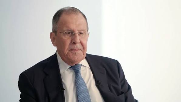 Lavrov kvůli raketám v Polsku vyzval k prostudování ruské vojenské doktríny