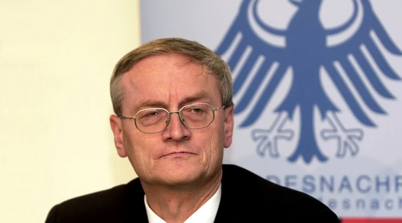 Bývalý šéf německé rozvědky Hanning mohl prodávat informace Ázerbájdžánu
