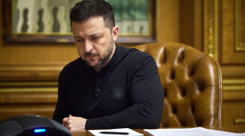 „Měl by odstoupit“: Maďarský analytik vyzval Zelenského k rezignaci