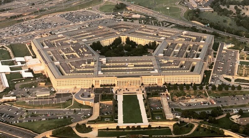 CNN: USA varovaly Ukrajinu před zastavením výzvědných informací a dodávek zbraní