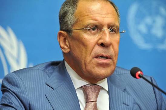 Lavrov: Chceme chápat, s jakými návrhy vyšle Zelenskyj své parlamentáře