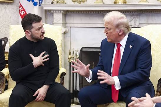 Uživatelé na síti X ostře reagovali na stížnosti Zelenského na ruské útoky